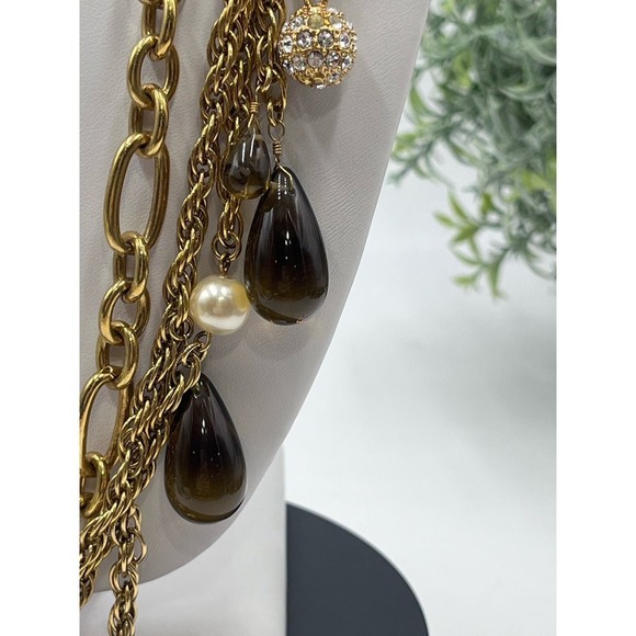 J. Crew Gold Tone Triple Strand Topaz Teardrop Glass White‎ Faux Pearl Necklace - Picture 5 of 12